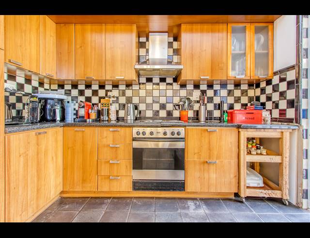 3 BEDROOM FREEHOLD FOR SALE IN PARKTOWN